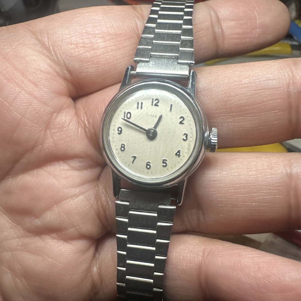 Working TIMEX Mechanical Manual Wind Women's Watch Silver Tone 24mm Fit 7in" Run